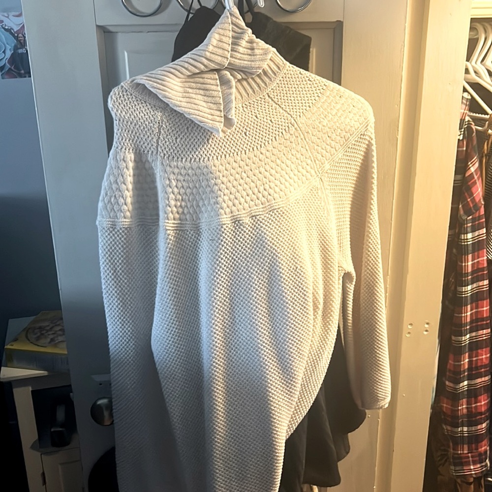 knitted turtle neck sweater